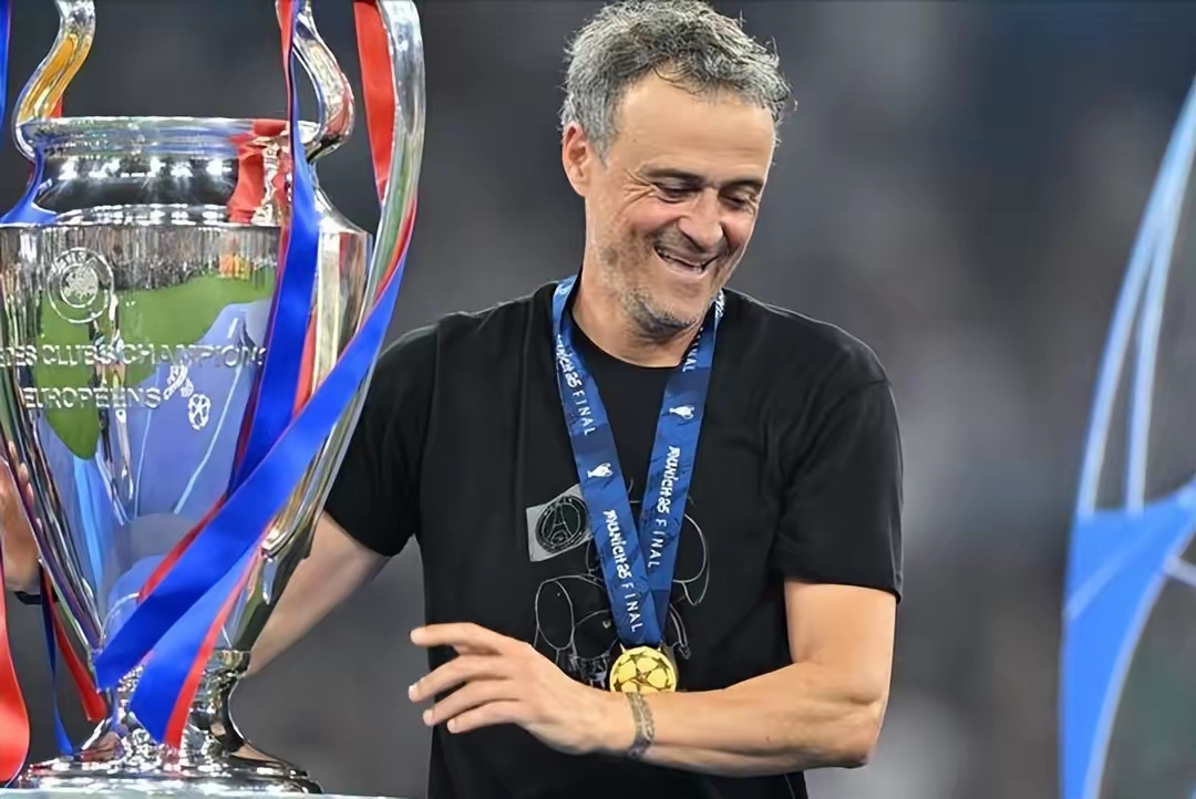 包含意大利杯冲刺阶段走向成谜;布莱顿绝杀压哨;质疑声仍在;细节决定成败的词条 包含意大利杯冲刺阶段走向成谜;布莱顿绝杀压哨;质疑声仍在;细节决定成败的词条