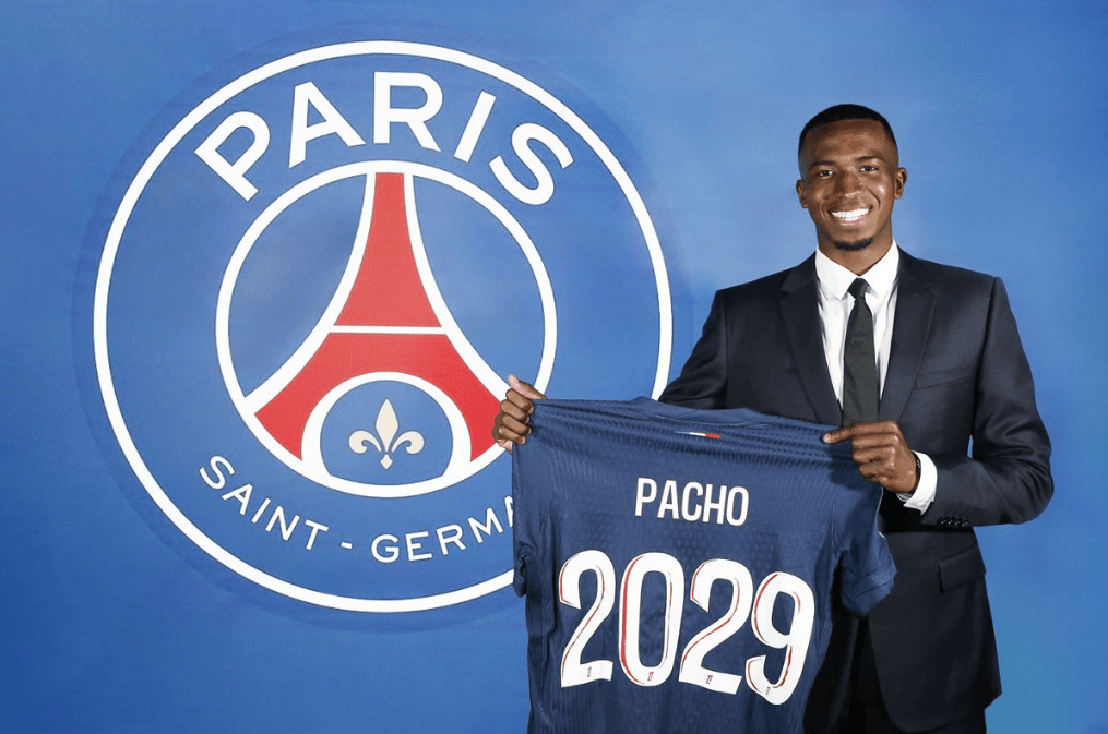 开云体育-法甲集结日走向成谜，法兰克福豪取连胜，媒体盛赞，资深球员宣示担当的简单介绍