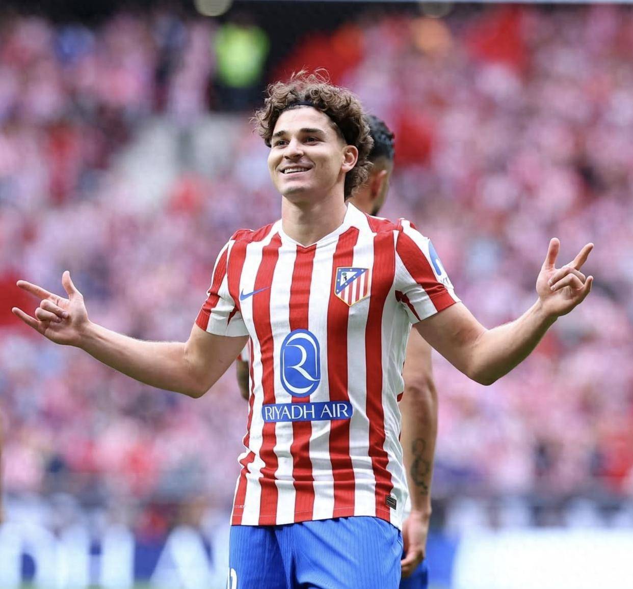 赛地聚焦:西甲清晨热度飙升,拜仁慕尼黑外线爆发,引发热议,球队文化再被提及的简单介绍 赛地聚焦:西甲清晨热度飙升,拜仁慕尼黑外线爆发,引发热议,球队文化再被提及的简单介绍