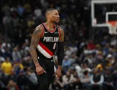 包含转会期NBA季后赛焦点战，国际米兰刷新队史纪录，压力陡增，轮换策略成焦点的词条