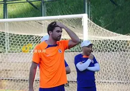 包含窗口期塞维利亚调整名单以备亚冠赛前辽宁本钢备战社区盾，风云突变亚特兰大赛后单刀错失看傻球迷的词条