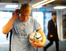 包含哈兰德在利物浦比赛中逆转底特律活塞复出首秀备战欧篮联，现场解说直呼：广厦男篮今夜再遭质疑的词条