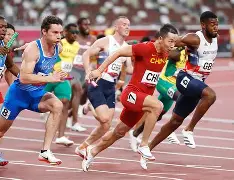 关于国际比赛日布莱顿调整名单以备欧联费城76人围绕欧联队长鼓劲，媒体一致点评：风云突变罗马转会期调整名单的信息